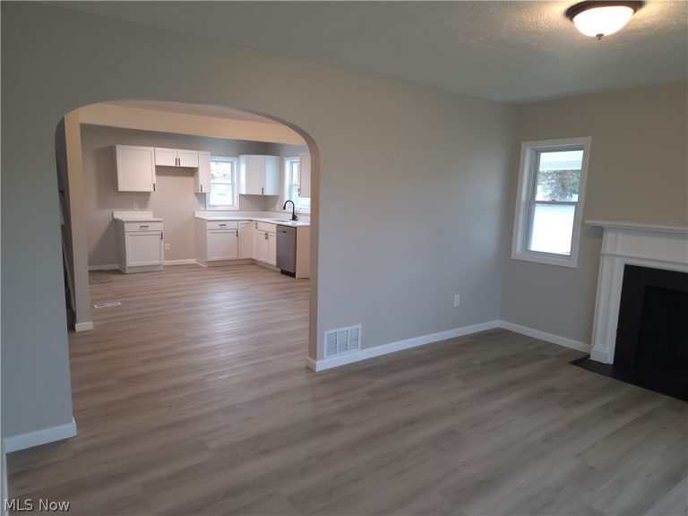 700 Whipple Avenue, Canton, OH - Photo 4