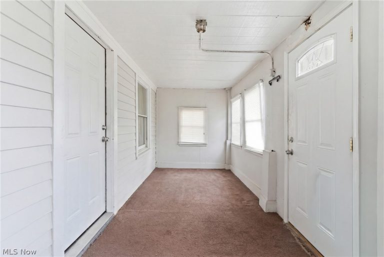 4025 144th Street, Cleveland, OH - Photo 8