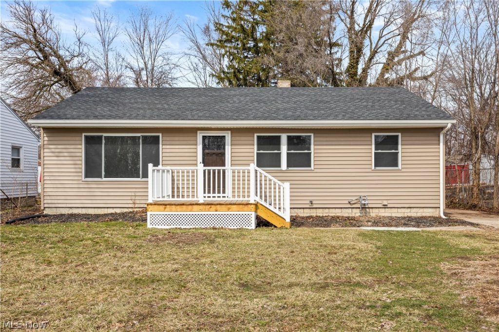 975 Ridge Road, Lorain, OH