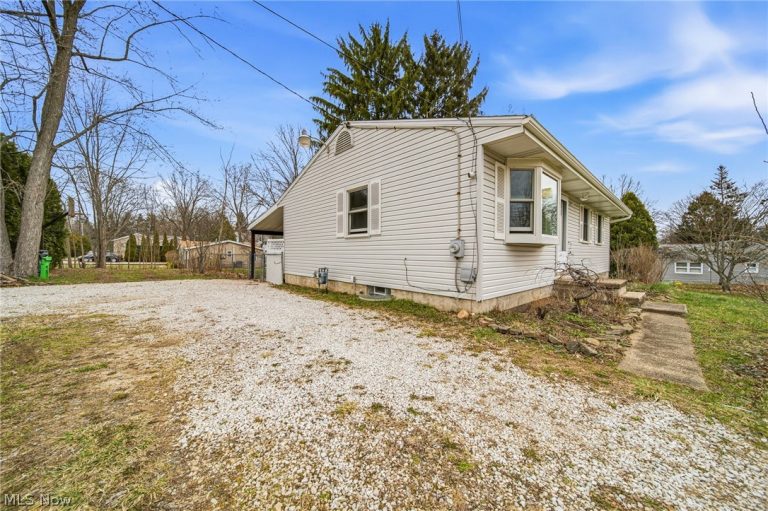 2535 Sears Road, Stow, OH - Photo 4