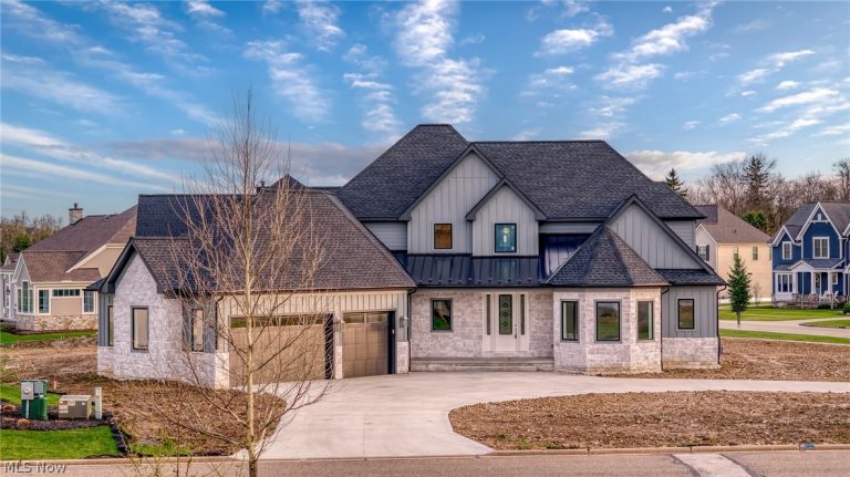 405 Club Drive, Aurora, OH, 44202