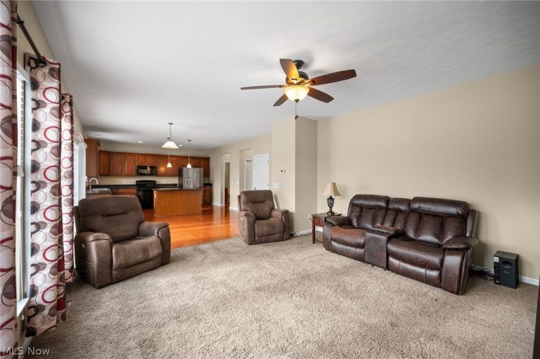 6935 Meadow Lakes Boulevard, North Ridgeville, OH - Photo 6