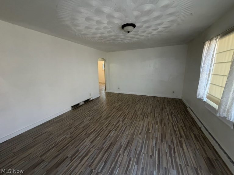 22 Uhler Avenue, Akron, OH - Photo 6