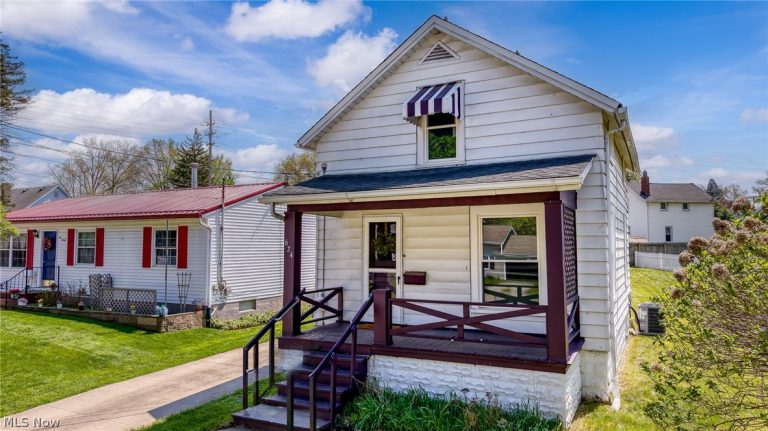 624 Broadway Street, Cuyahoga Falls, OH - Photo 2