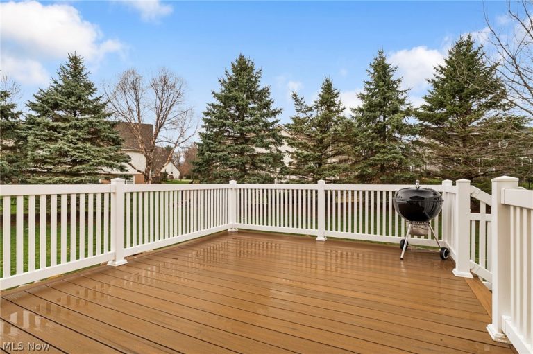 2041 Penhurst Circle, North Canton, OH - Photo 3