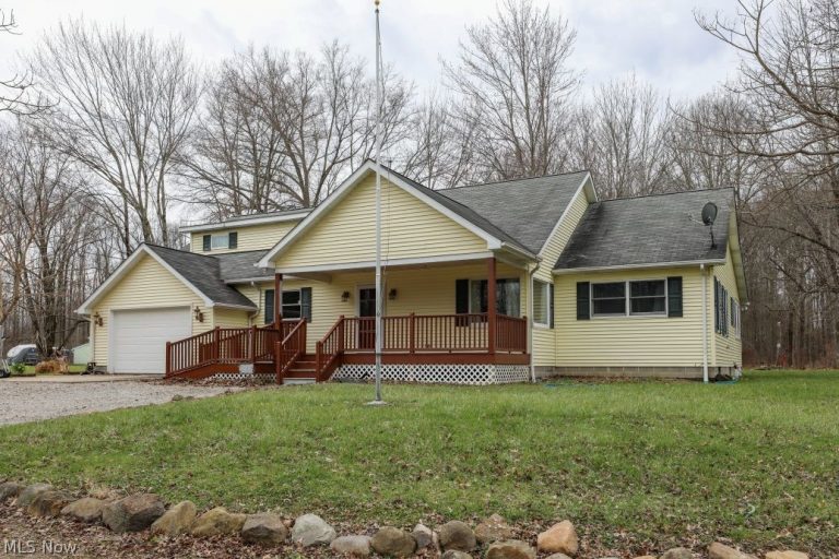 8651 Freedom Road, Windham, OH - Photo 3