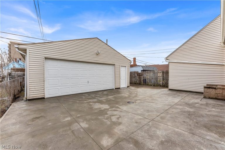 1330 67th Street, Cleveland, OH - Photo 4