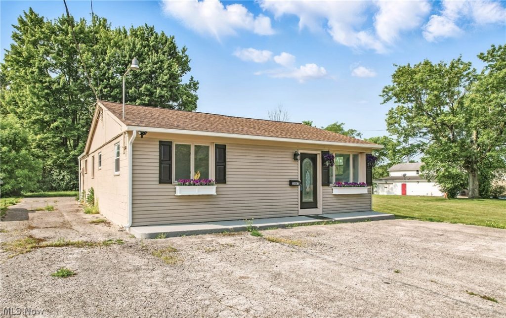 10861 Mahoning Avenue, North Jackson, OH