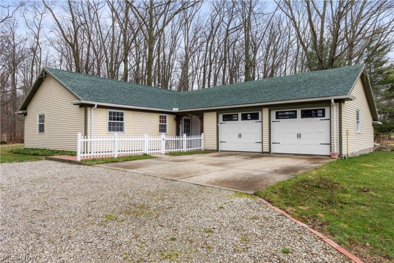 11923 Green Road, Wakeman, OH, 44889