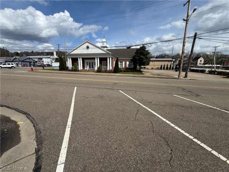 530 Broadway, East Liverpool, OH - Photo 2
