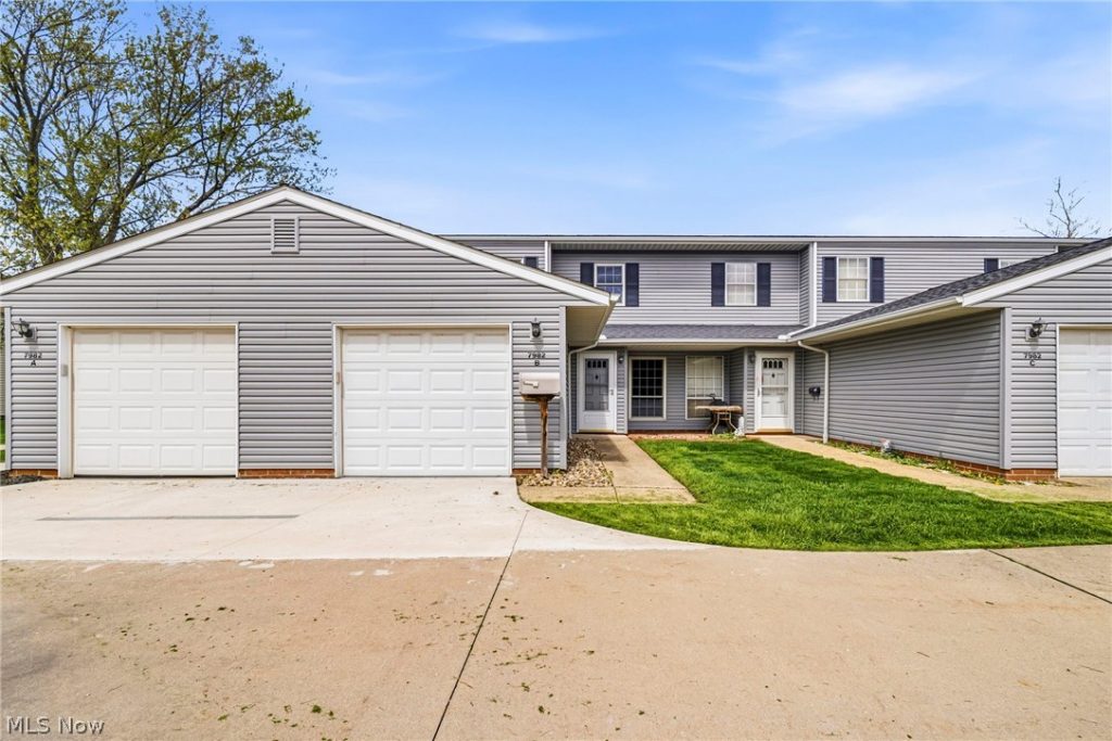 7982 Colonial Drive, Mentor, OH