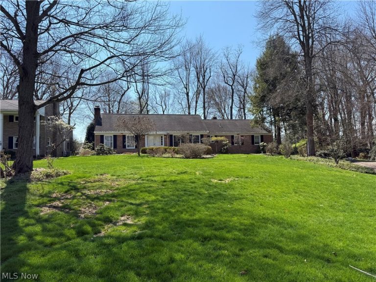 1800 Amarillo Street, North Canton, OH, 44720