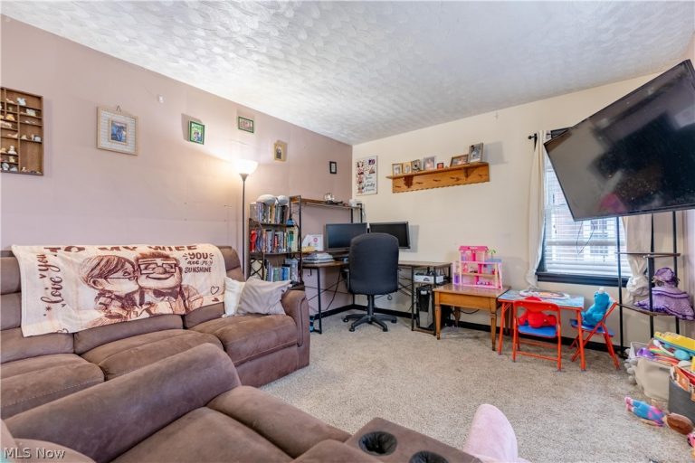 1716 Gibbs Avenue, Canton, OH - Photo 3