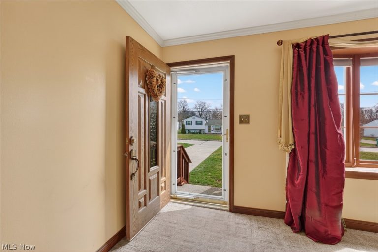 6432 Ambrose Drive, Mentor, OH - Photo 2