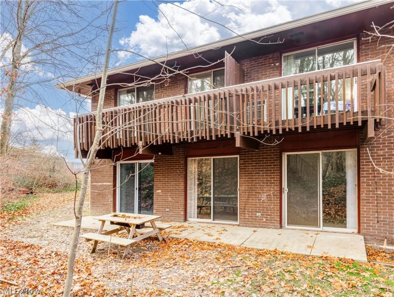 2550 Chamberlain Road #A3, Fairlawn, OH - Photo 2