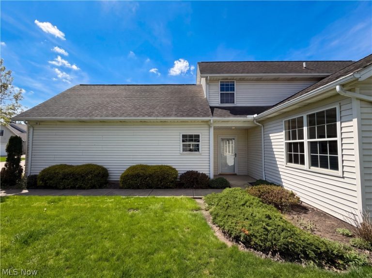 8757 Roberts Court, Olmsted Falls, OH, 44138