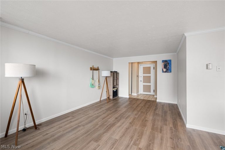 12900 Lake Avenue #2005, Lakewood, OH - Photo 4