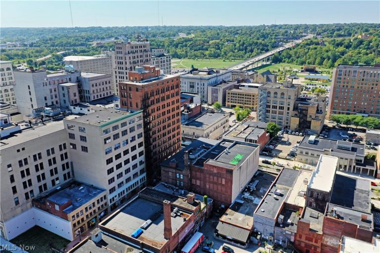 24 Phelps Street, Youngstown, OH - Photo 3