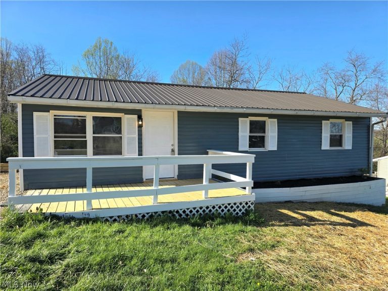 106 Jennifer Drive, Byesville, OH - Photo 2