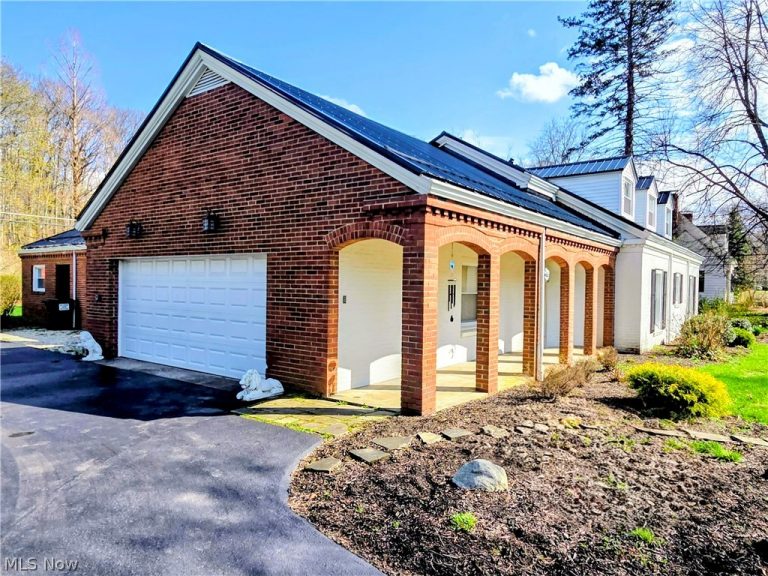 15 Wintergreen Hill Drive, Painesville, OH - Photo 4