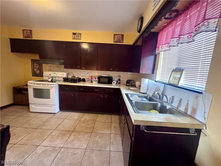 8974-8978 Wilverne Drive, Windham, OH - Photo 4