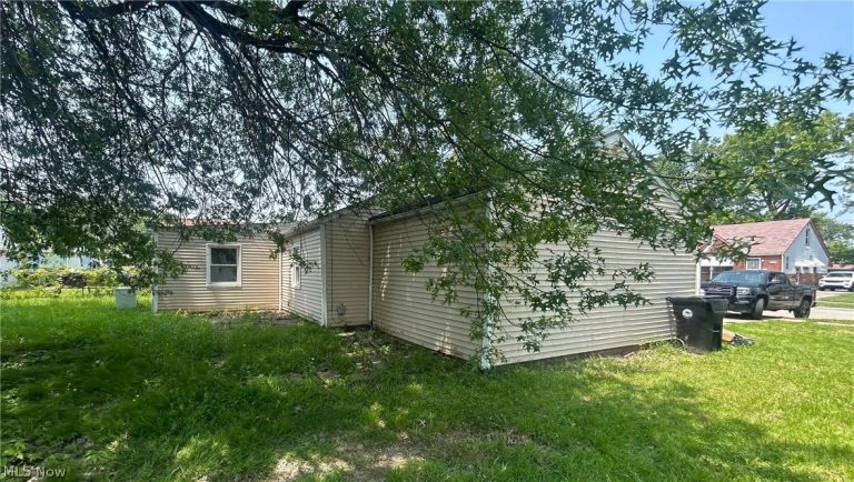 12215 Guardian Boulevard, Cleveland, OH - Photo 4