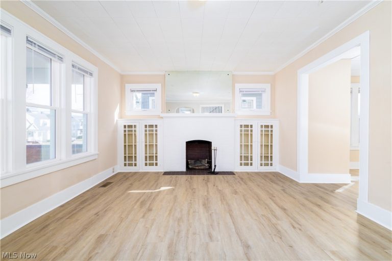 263 Hollywood Boulevard, Steubenville, OH - Photo 2