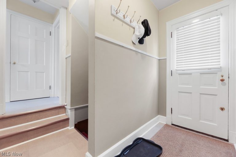 875 Homewood Avenue, Salem, OH - Photo 8