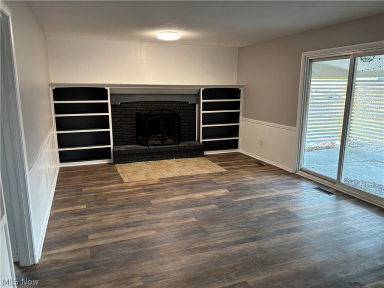 114 Timberlane Drive, Elyria, OH - Photo 3