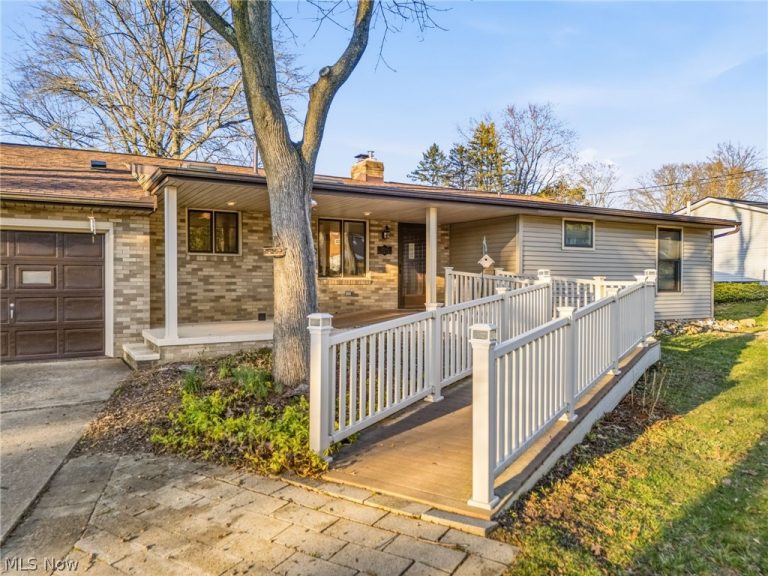 3595 Rolling Ridge Road, Canton, OH - Photo 4