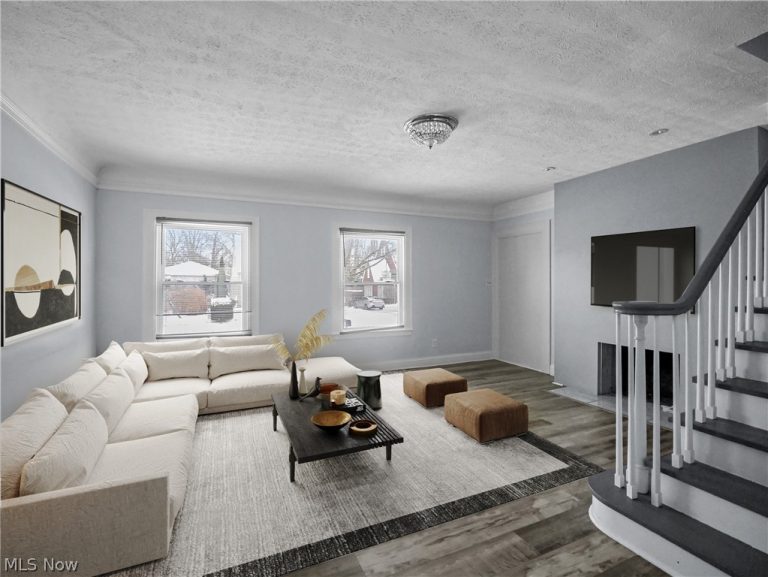 28 Jennette Drive, Youngstown, OH - Photo 2