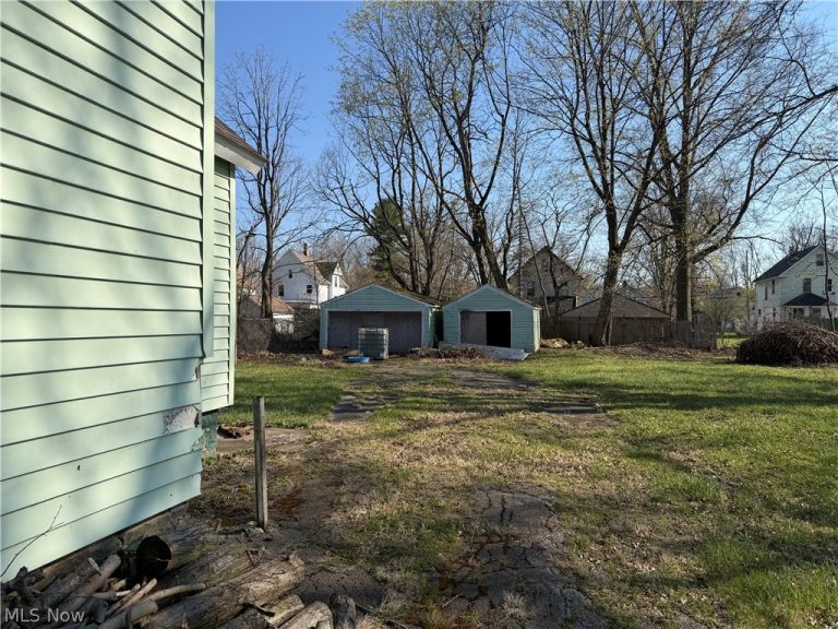 199 Forest Street, Warren, OH - Photo 4