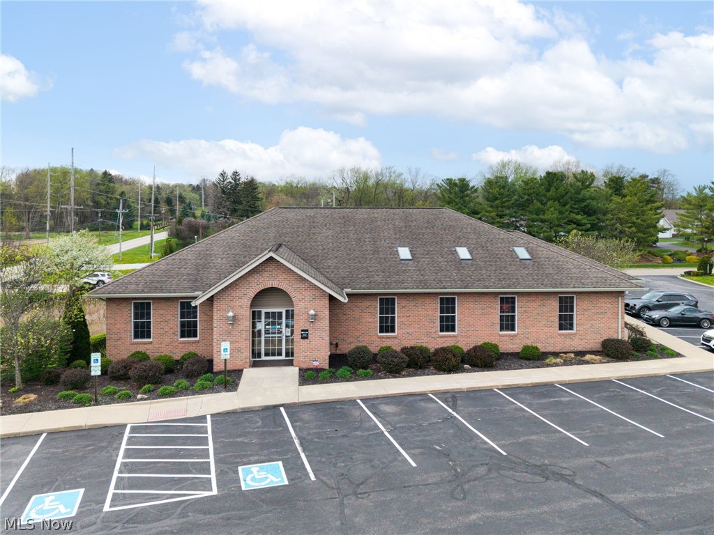 665 Briarthorn Crescent Drive, Wadsworth, OH