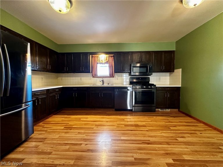 609 Triplett Street, Belmont, WV - Photo 6