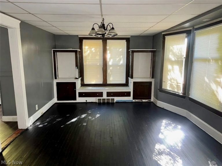 10006 Pierpont Avenue, Cleveland, OH - Photo 8