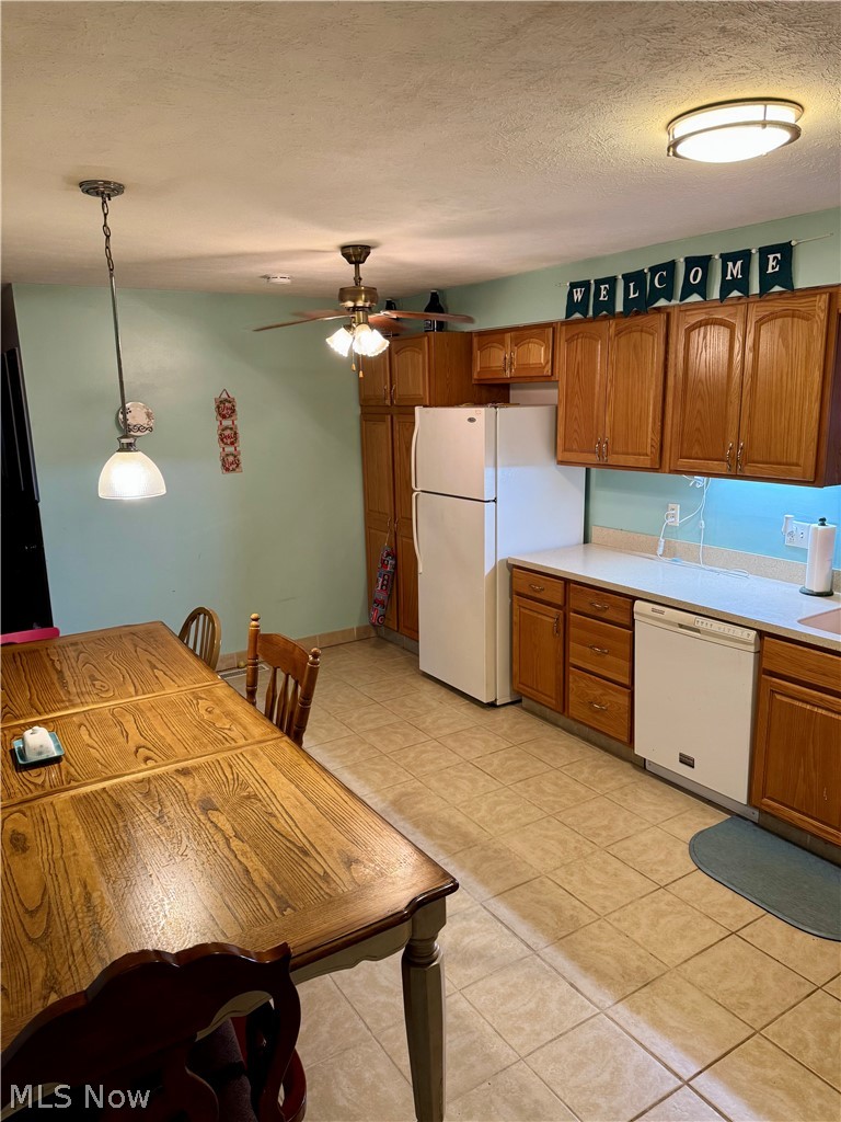 184 Locust Drive, Mineral Wells, WV - Photo 6