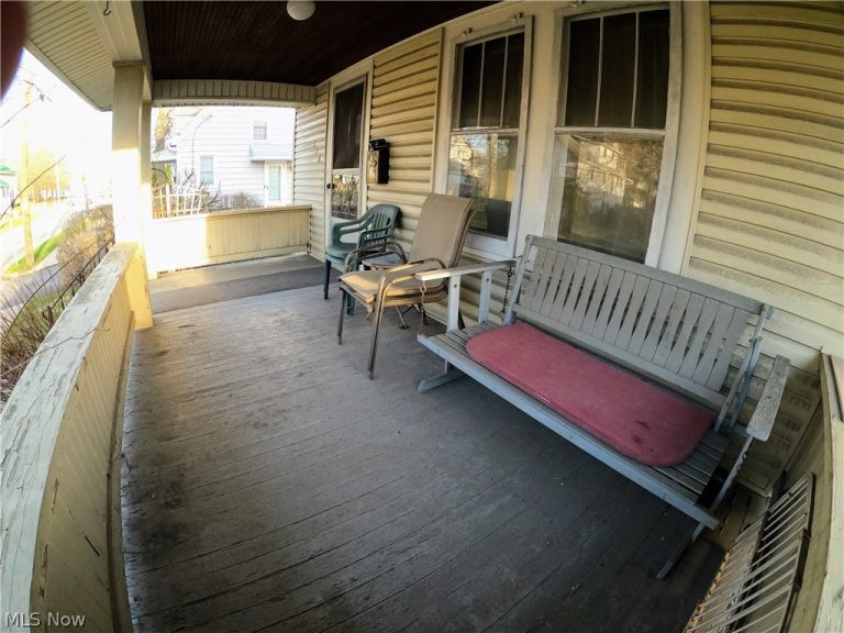 328 Bowman Street, Wooster, OH - Photo 2