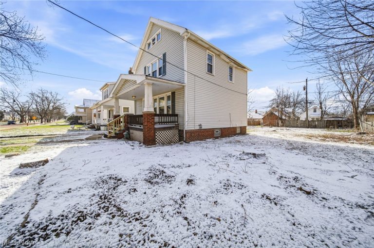 8614 Bancroft Avenue, Cleveland, OH - Photo 3