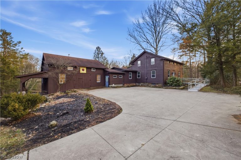 4101 Canfield Road, Canfield, OH, 44406
