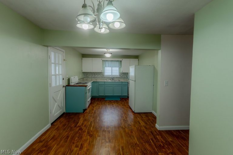 710 21st Street, Vienna, WV - Photo 6