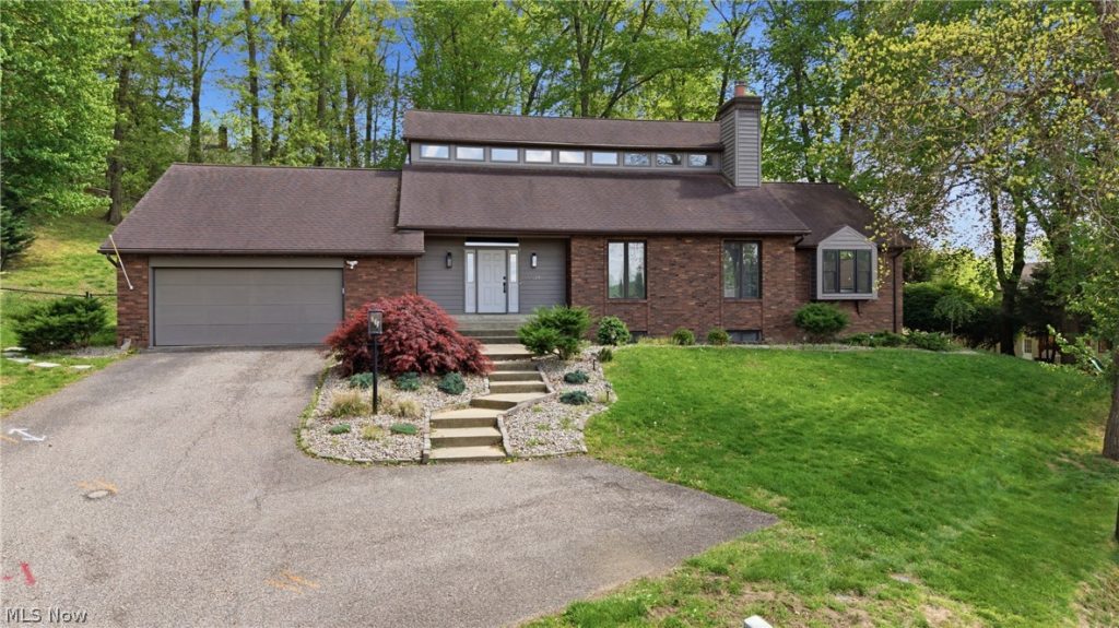 5504 13th Avenue, Vienna, WV