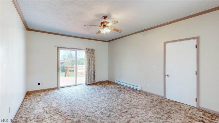 9298 York Road, North Royalton, OH - Photo 6
