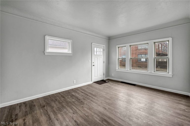 6610 Clark Avenue, Cleveland, OH - Photo 5