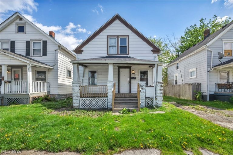 2917 Apple Avenue, Lorain, OH, 44055