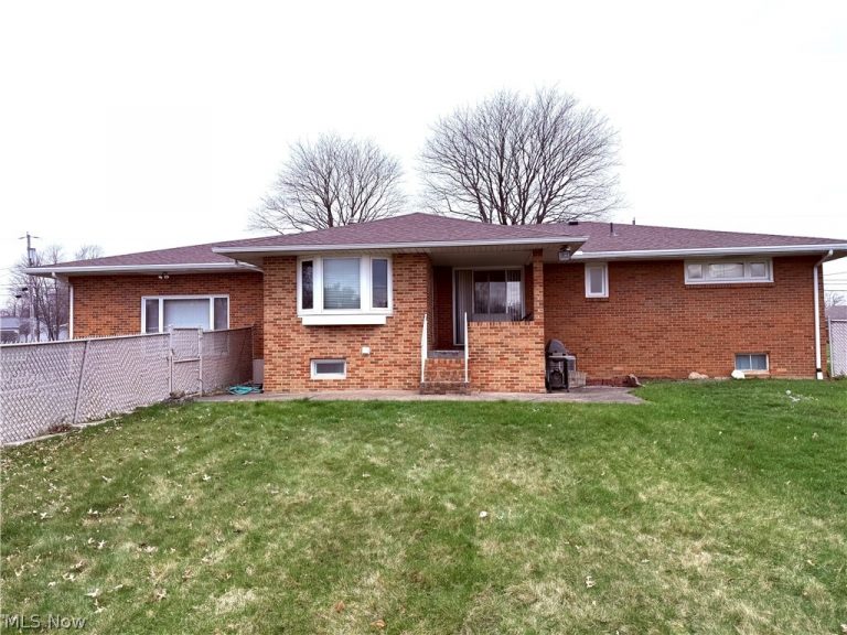 2215 Knollwood Avenue, Poland, OH - Photo 2
