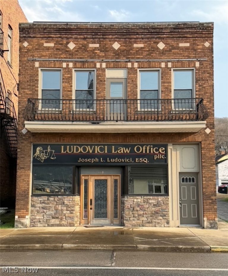 448 Carolina Ave, Chester, WV, 26034