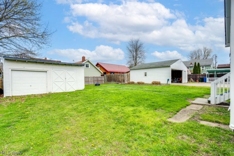 76 16th Street, Barberton, OH - Photo 3