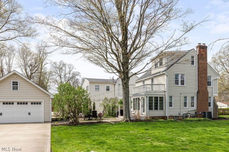 24603 Oakland Road, Bay Village, OH - Photo 4