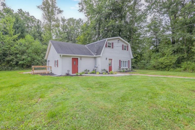 6429 Russia Road, South Amherst, OH - Photo 2