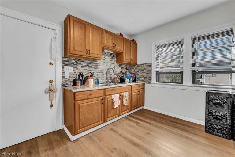 9612 Lamontier Avenue, Cleveland, OH - Photo 4